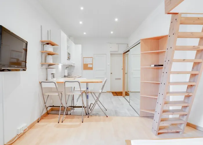 Orchid&sakura Kamppi