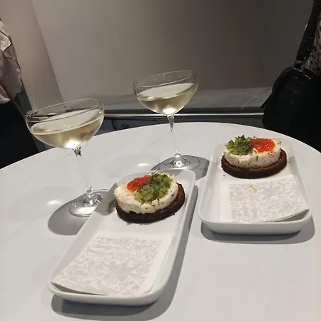 Apartman Orchid&sakura Kamppi *